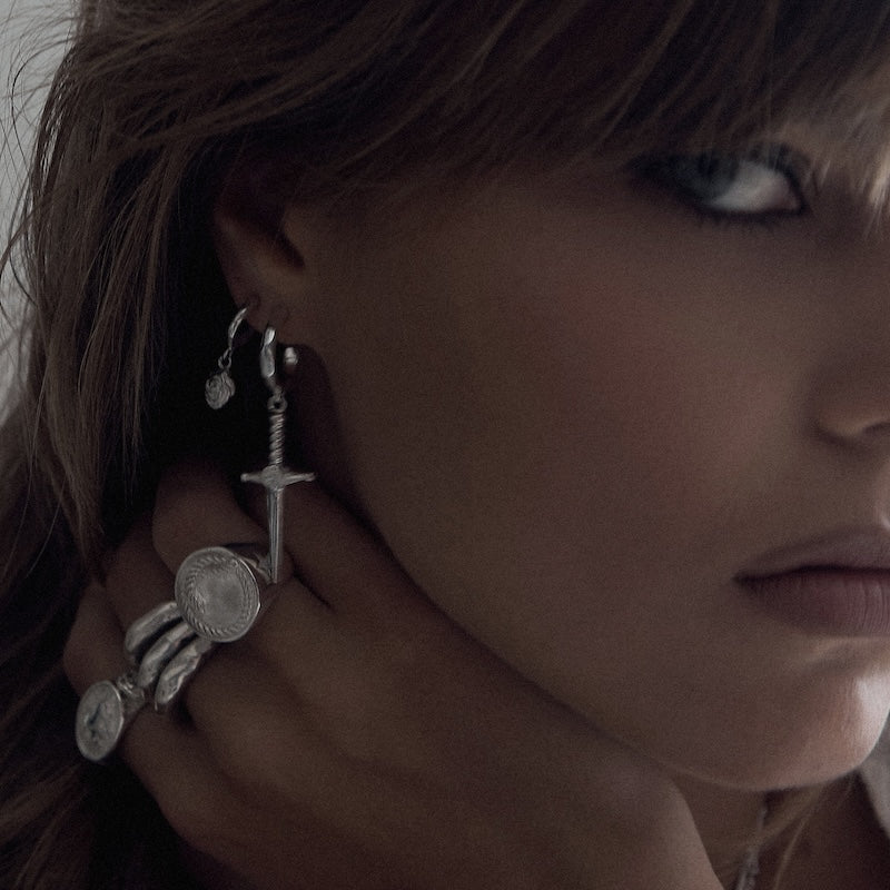 VICTORIA EARRINGS