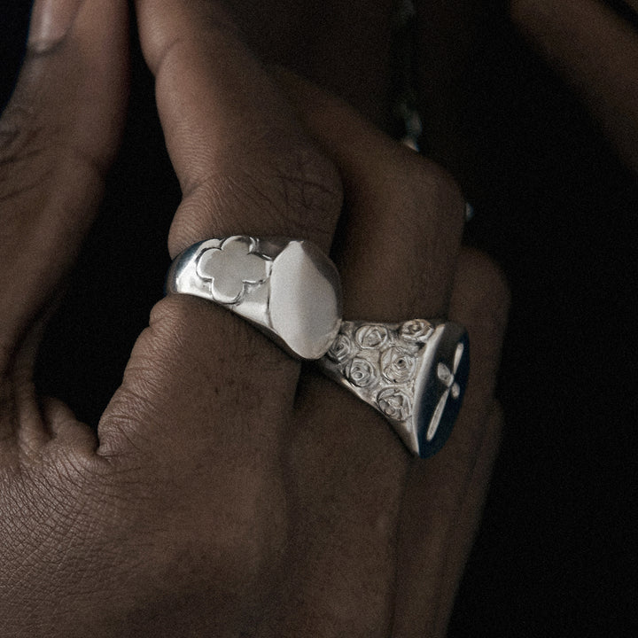 MARIA SIGNET RING
