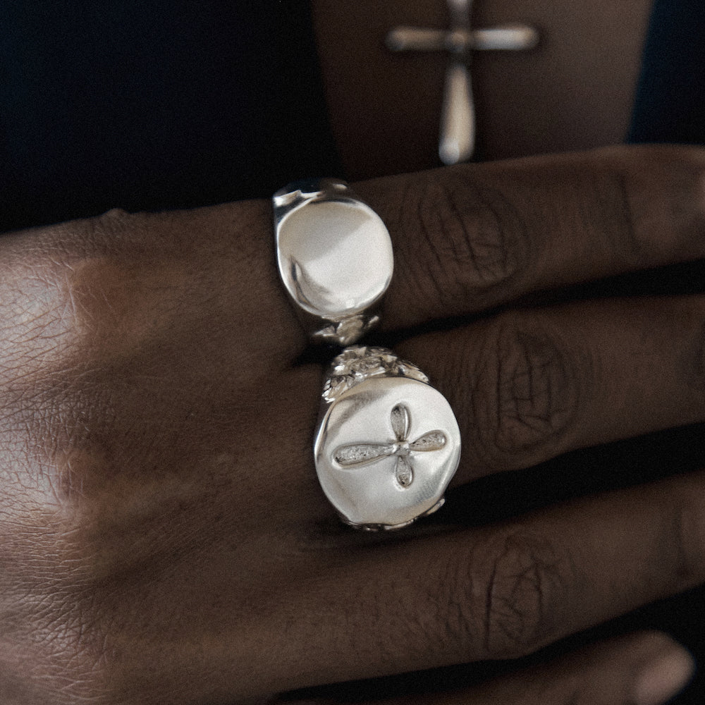 INGRID SIGNET RING