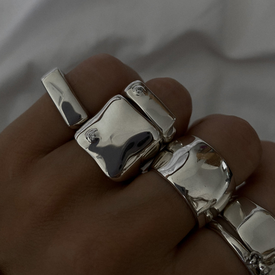 STILLNESS DIAMOND SET